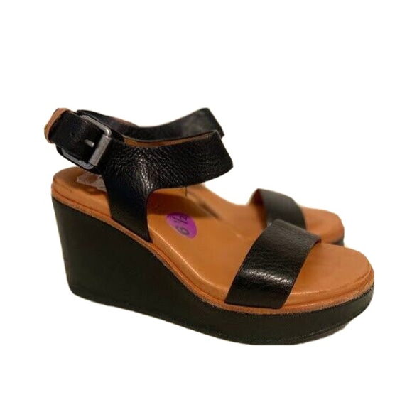 Gentle Souls Kenneth Cole Hope Wedge 